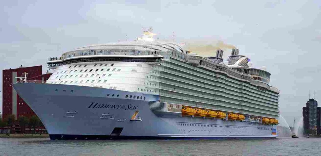 Top 10 Cruise Ships